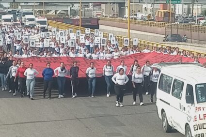 Marchan normalistas de Aguascalientes por justicia en caso Ayotzinapa