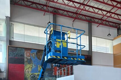 Tapan mural en aeropuerto de Culiacán