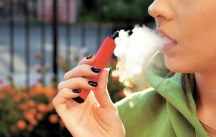 El vapeador desplaza al tabaja entre la juventud y menores de edad