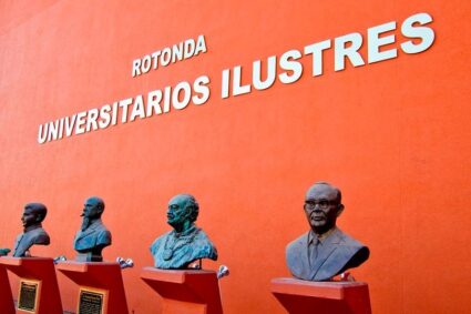 Cuen, político protegido del “Mayo”, a la Rotonda de Universitarios Ilustres