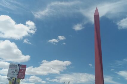 Monumento a Porfirio Díaz en Aguascalientes: un obelisco incómodo frente a Punto 45