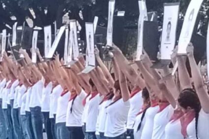 No son 43, son miles de desaparecidos