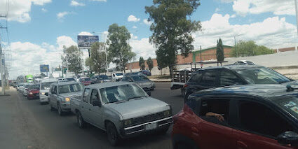 Caos vial: 45 Norte por carambola y cerrada de Primero a Segundo Anillo