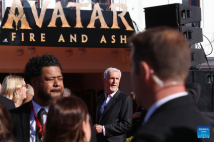 James Cameron asiste a estreno de Avatar en Nueva Zelanda