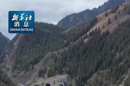 China estrena el túnel de autopista más largo del mundo