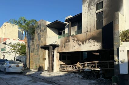 Atacan otras 3 residencias en Culiacán