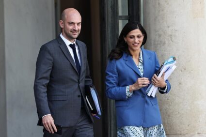 Francia considera inaceptable la anexión de Groenlandia