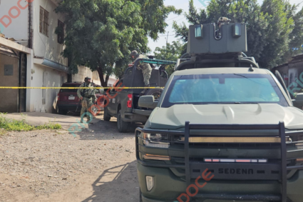 Tres cuerpos en vía pública y un desaparecido