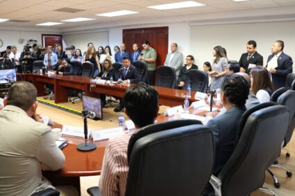 Fiscal entrega su Primer Informe al Congreso