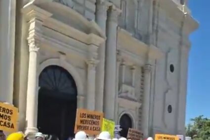 Marchan mineros en Hermosillo