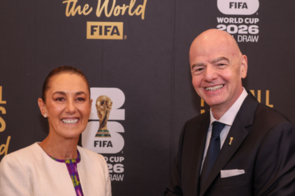 Infantino y Sheinbaum celebran “confianza” mientras el país arde