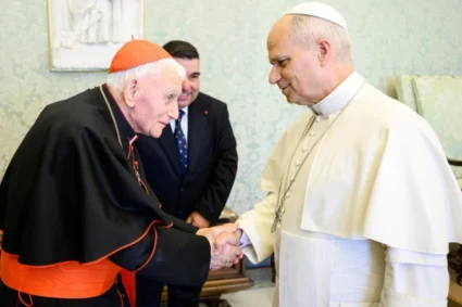 “Mártir” vivo de la dictadura comunista albanesa entrega reliquias de los mártires a León XIV