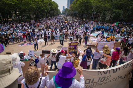 “10 DE MAYO NO ES DE FIESTA”, MILES DE MADRES CLAMAN JUSTICIA EN 14ª MARCHA DE LA DIGNIDAD
