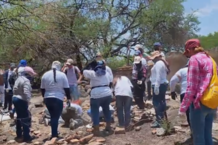 Vídeos en exclusiva: “Es un lugar inmenso, fosa tras fosa”, “Cecy” Flores reporta el hallazgo de más de 30 víctimas en Lagos