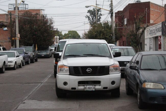 Transito municipal como siempre, se hacen que no ven nada y la alcaldesa lo mismo? Foto: objetivo7fotógrafos Eric García.
